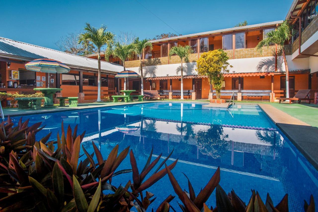 Hotel La Hacienda Quesada  Exterior photo