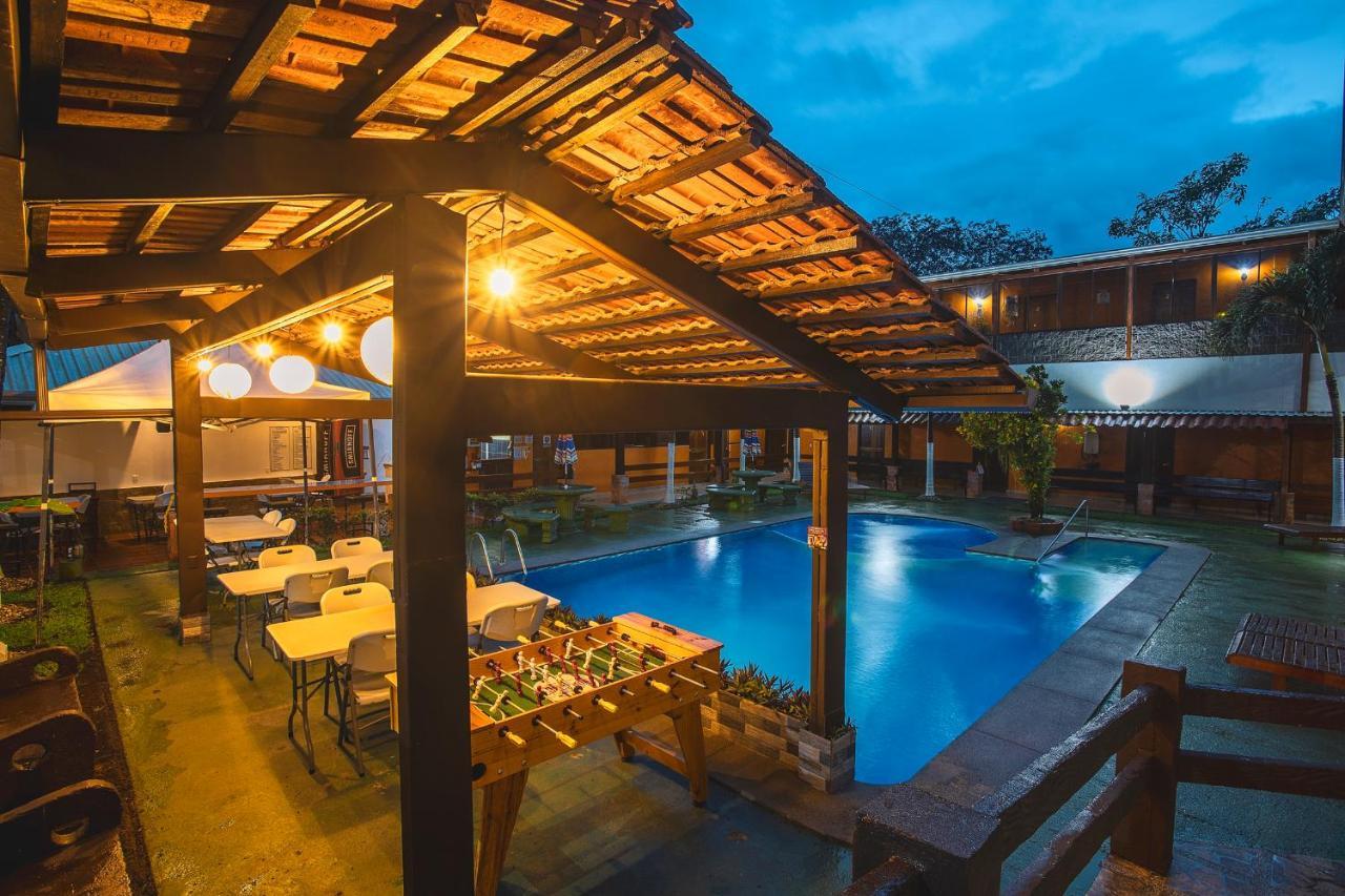 Hotel La Hacienda Quesada  Exterior photo